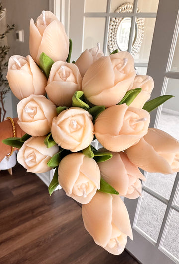 Tulip candle