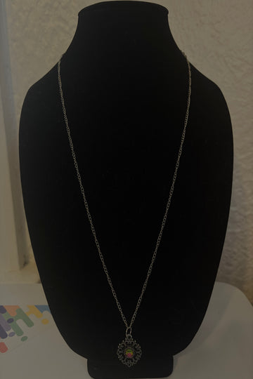 Chromatic necklace
