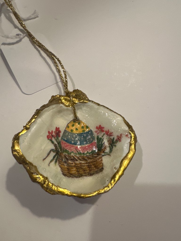Easter egg oyster ornament