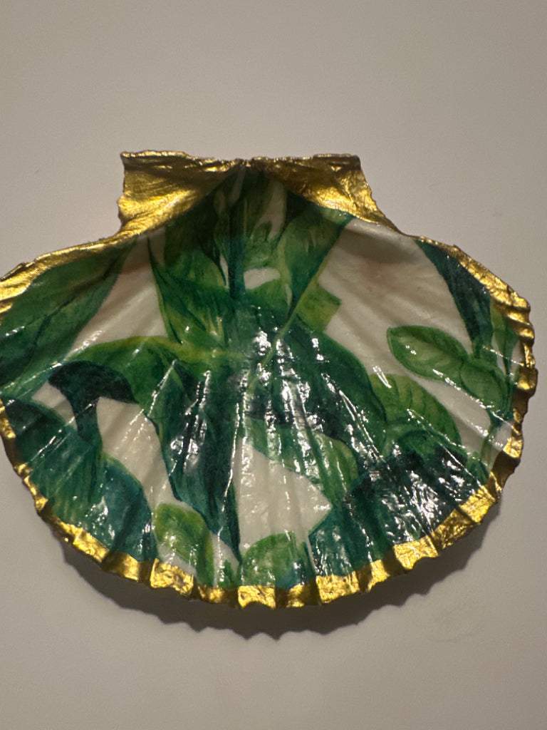 Small Banana leaves shell dish