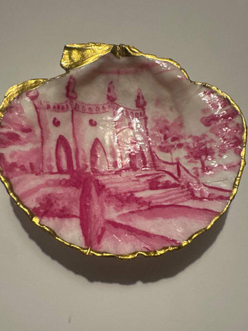 Small pink toile shell dish