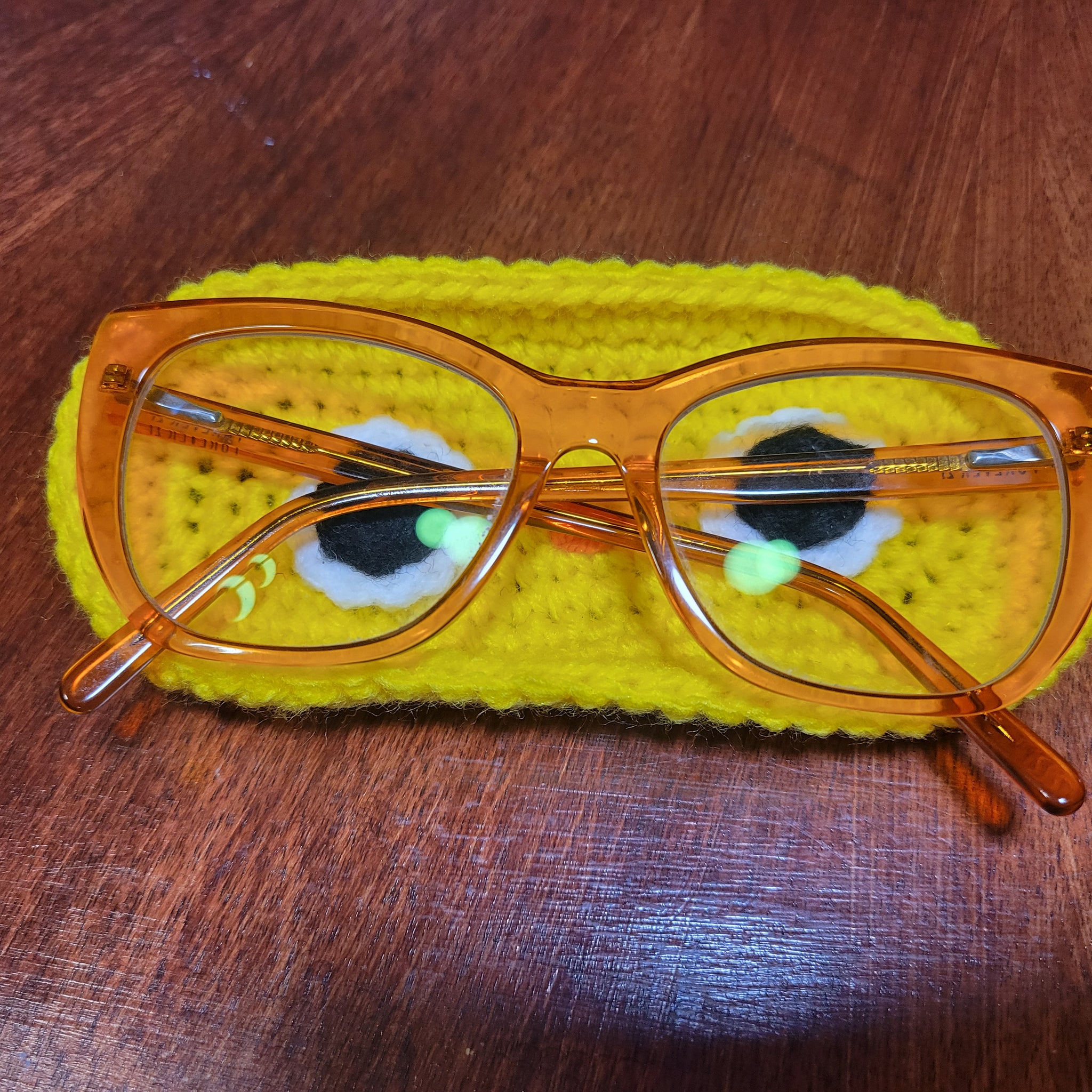 Chick Glasses Holder
