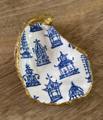 Decoupaged Oyster Shell Jewelry/Trinket Dish - Blue & White Chinoiserie (Pagodas II)