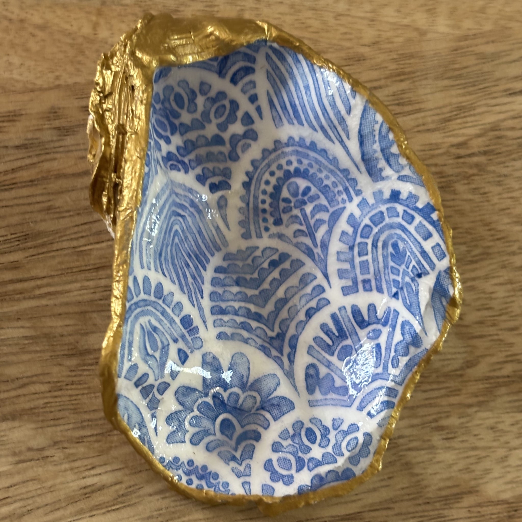 Decoupaged Oyster Shell Jewelry/Trinket Dish - Blue and White Pattern (light)