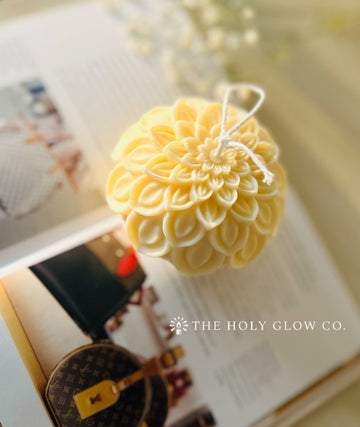 Dalia candle