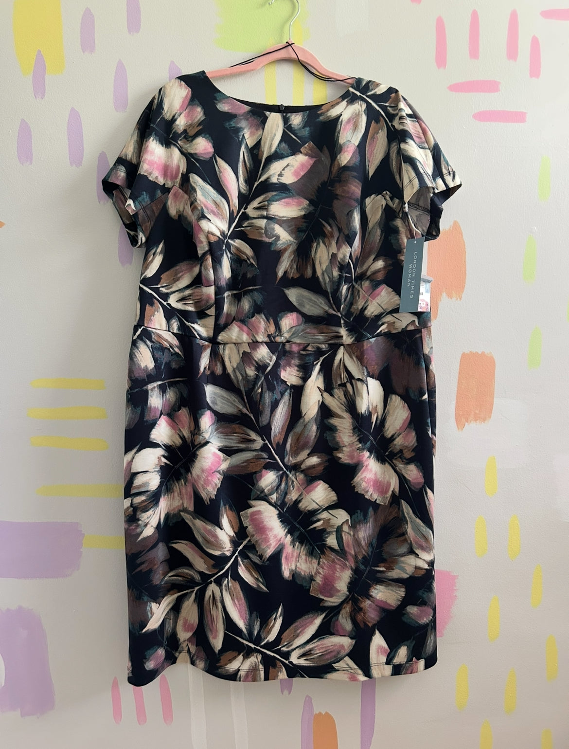 London Times Woman Black and Pink Abstract Floral Dress - Size 18W