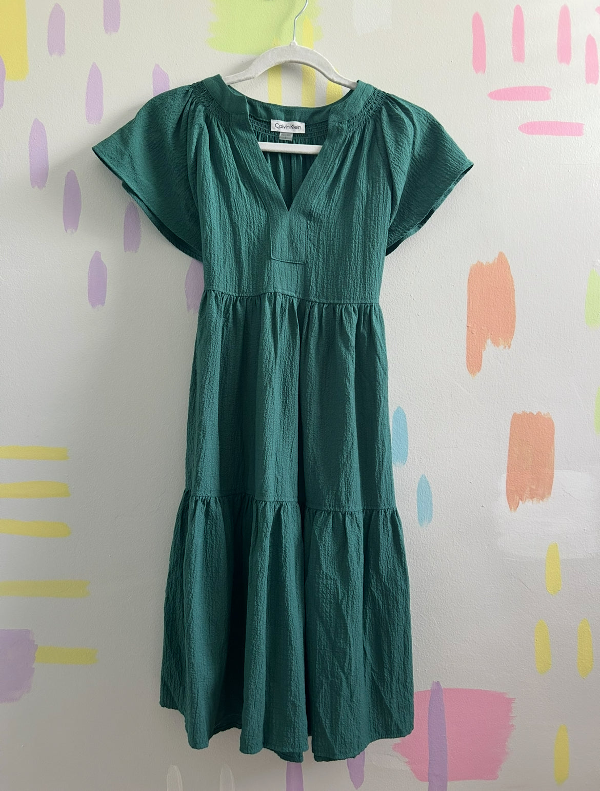 Calvin Klein Forest Green Textured V-Neck Tiered Midi Dress - Size 2