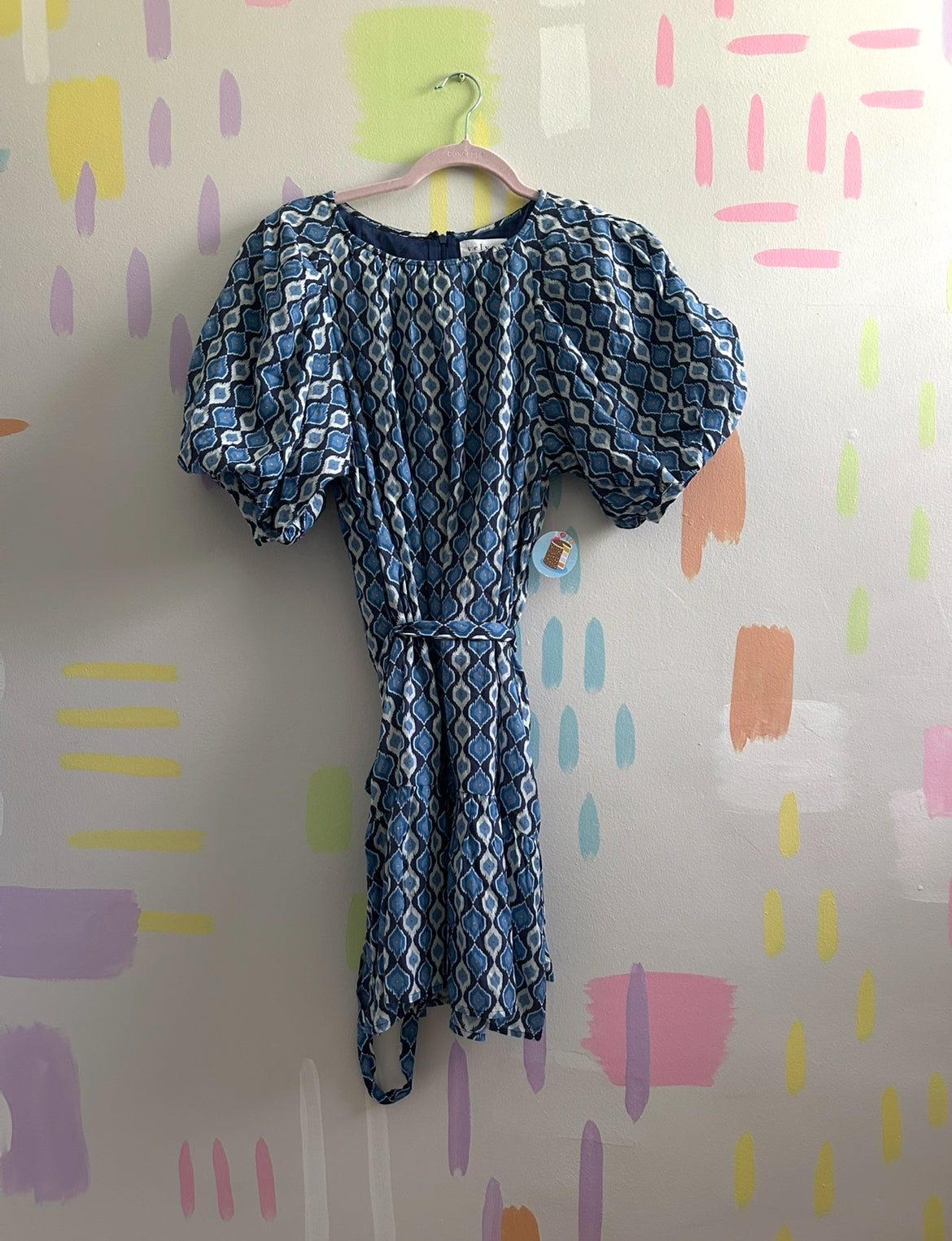 Velvet by Graham & Spencer Blue and White Geometric Print Dress - Size Medium